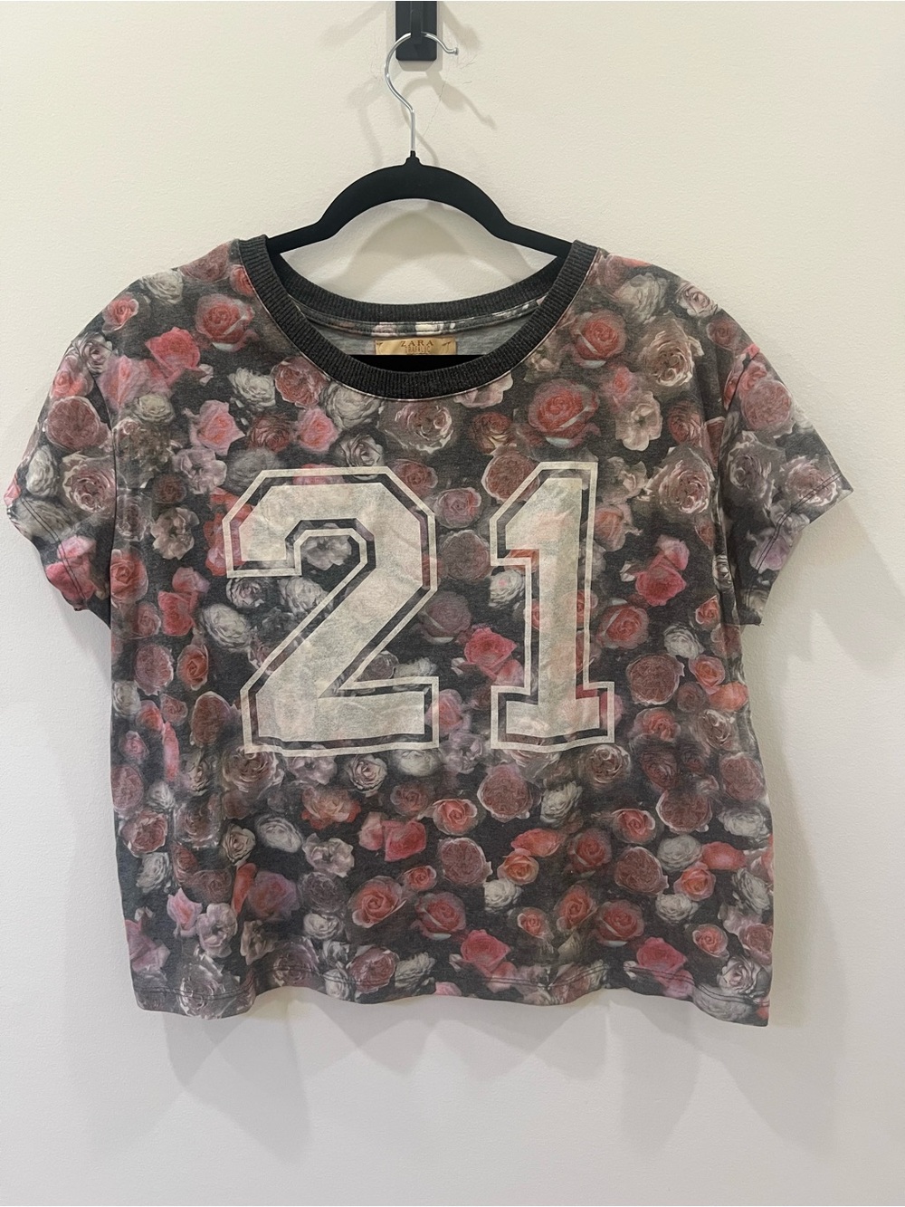 Zara Floral Graphic Crewneck in Black and Pink